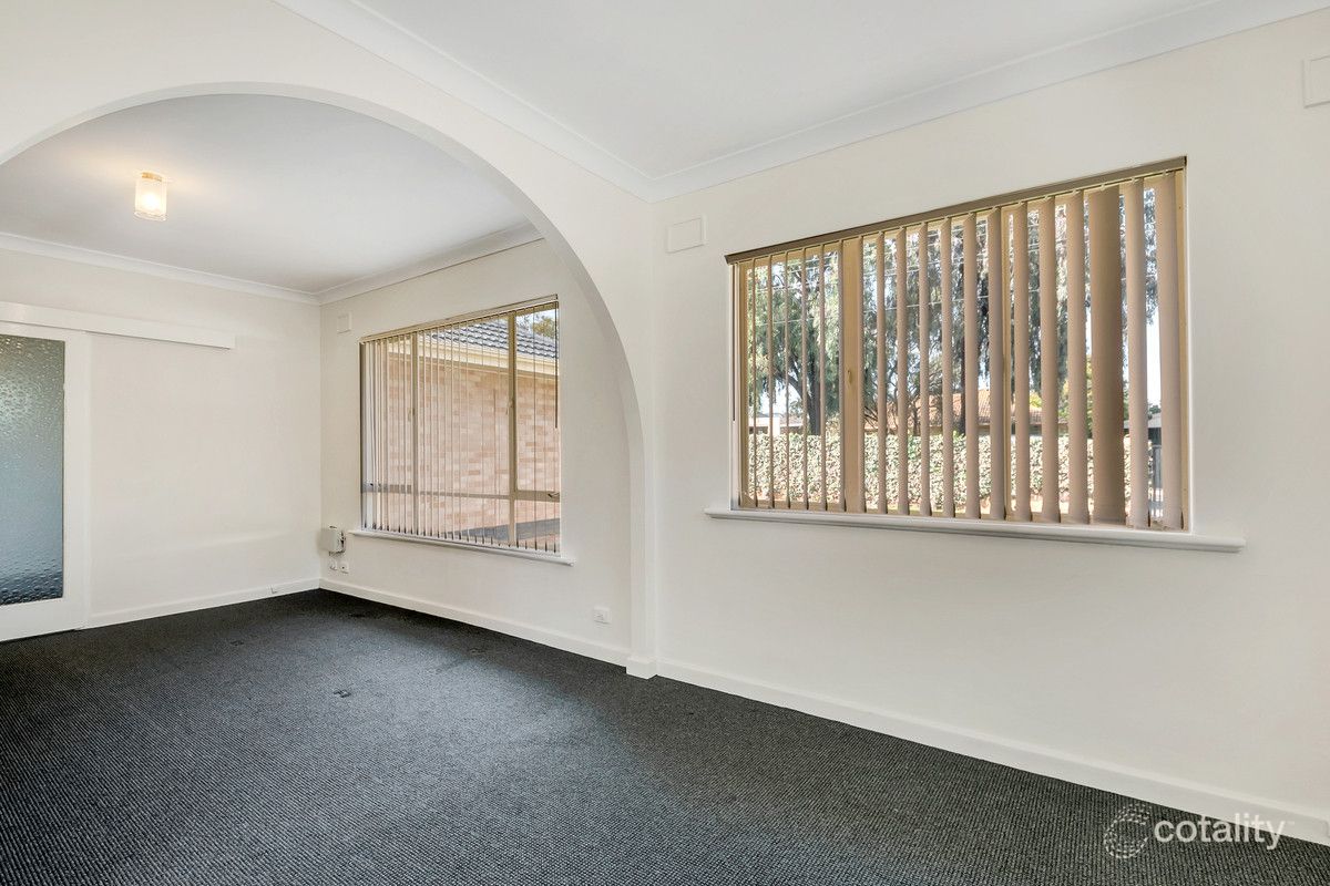17 Carousel St, Para Vista, SA 5093