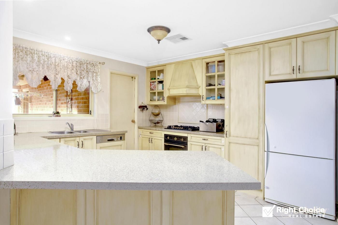 20 Diamantina Cct, Albion Park, NSW 2527