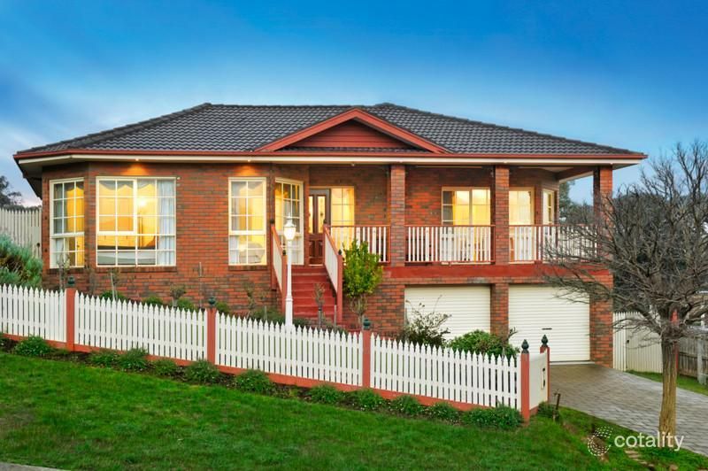 12 Stuart St, Greensborough, VIC 3088