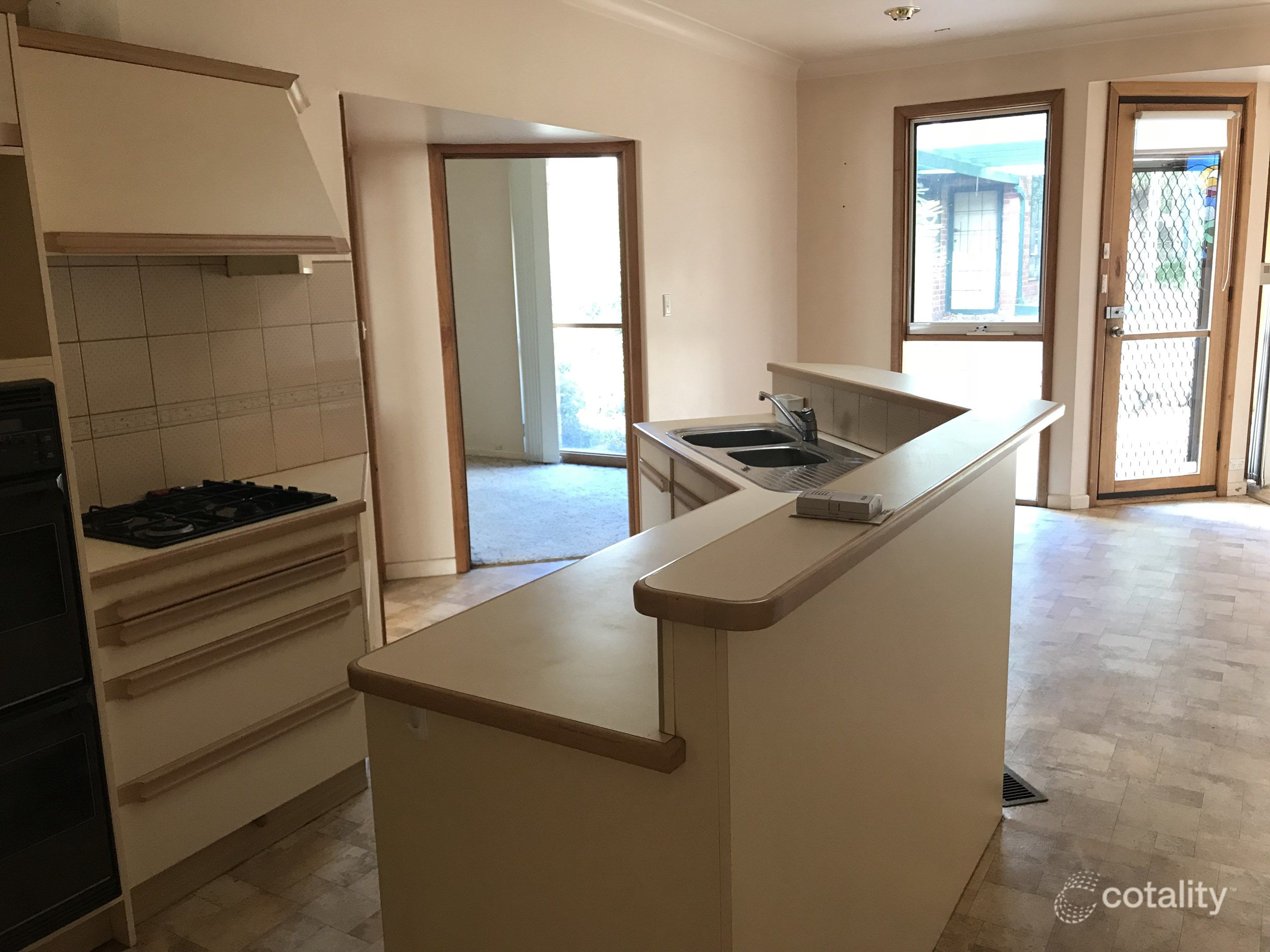 10 Dunscombe Ave, Glen Waverley, VIC 3150