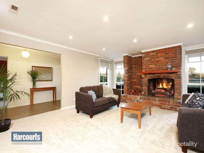 4 Tulip Ct, Warranwood, VIC 3134