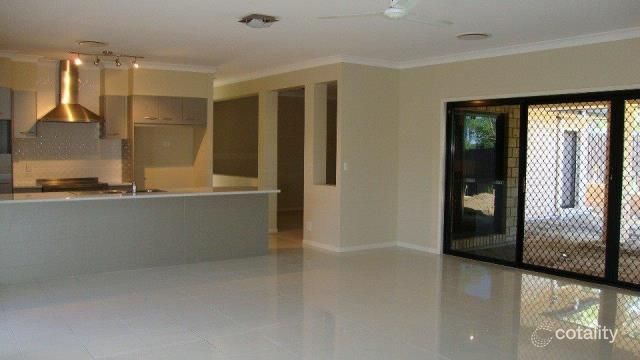 25 Westaway Cres, Bellbowrie, QLD 4070