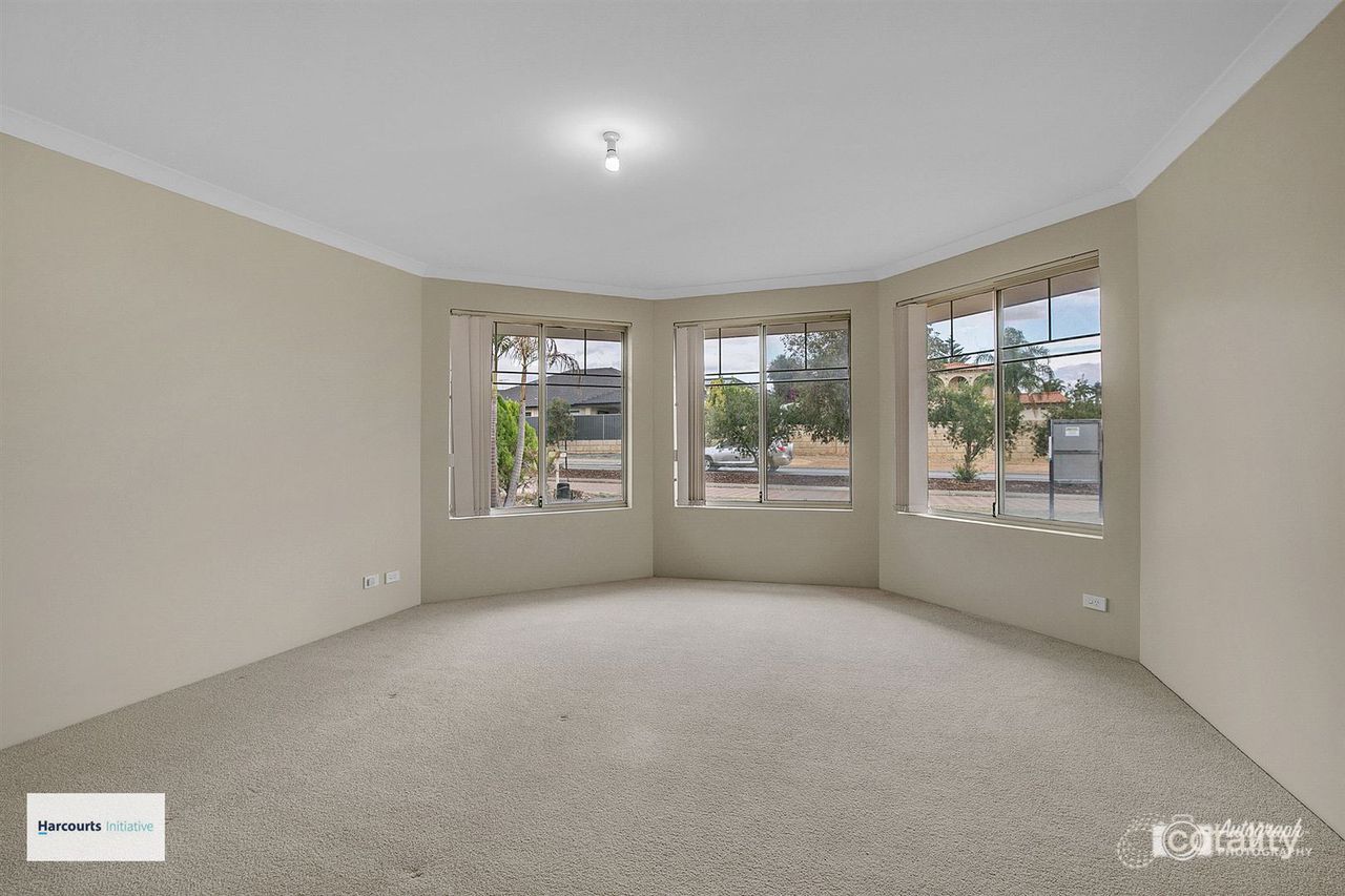 397 Kingsway, Landsdale, WA 6065