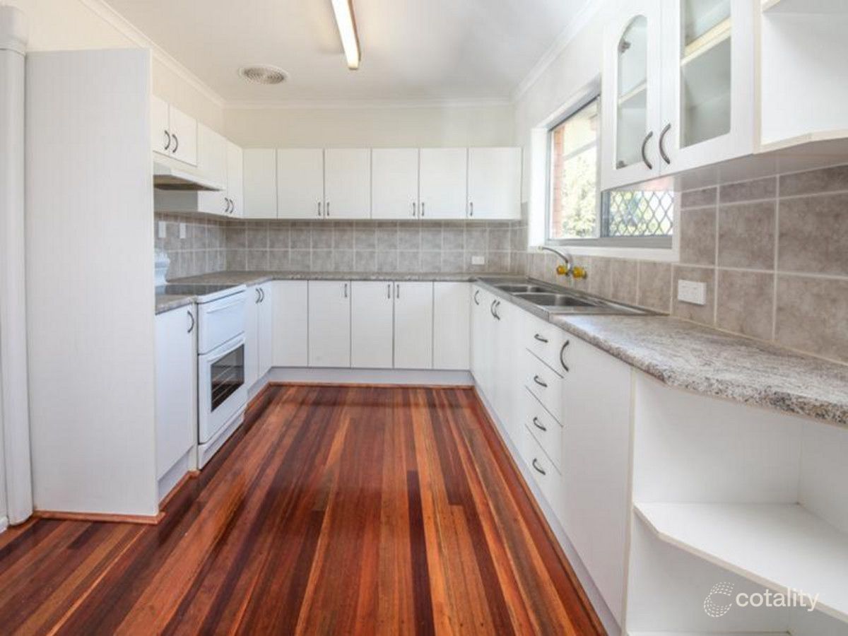 7 Honeysuckle St, Mansfield, QLD 4122