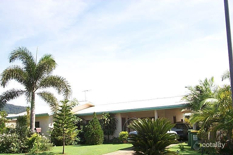 14 Julia Percy Cl, Bentley Park, QLD 4869