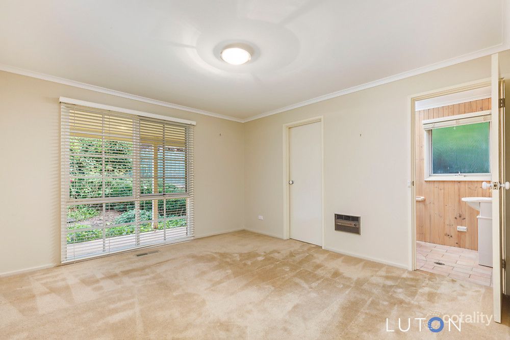 6 Mainoru Pl, Hawker, ACT 2614