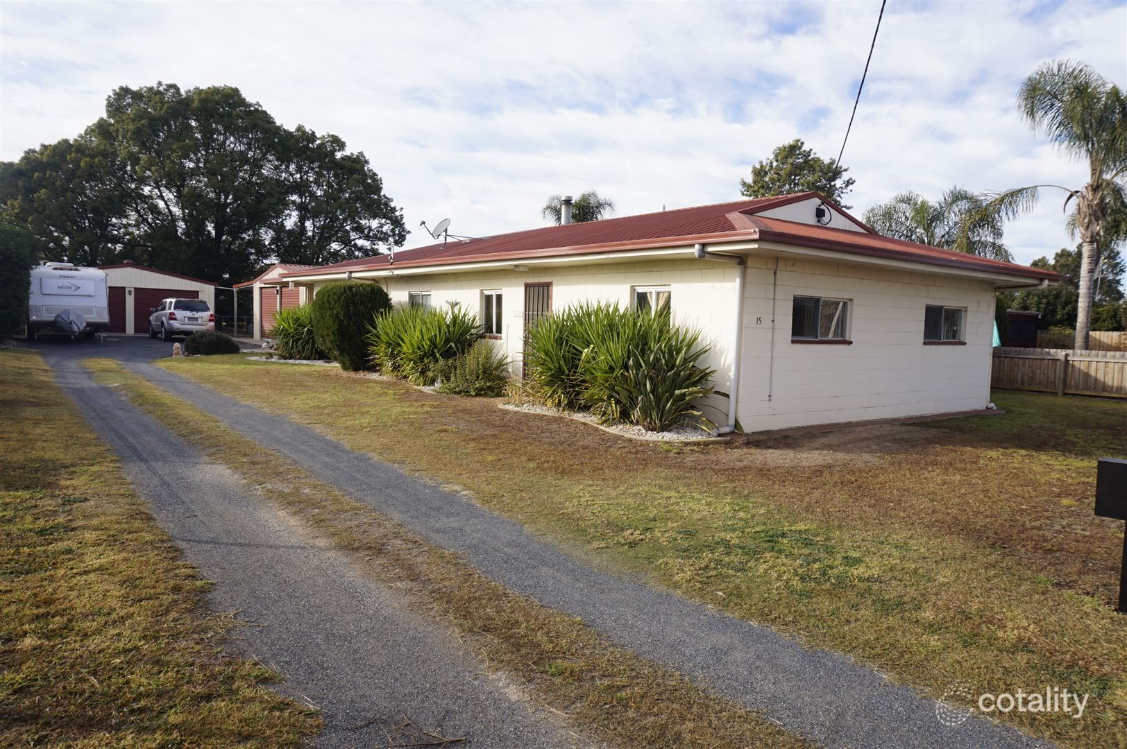 15 Herbert St, Allora, QLD 4362