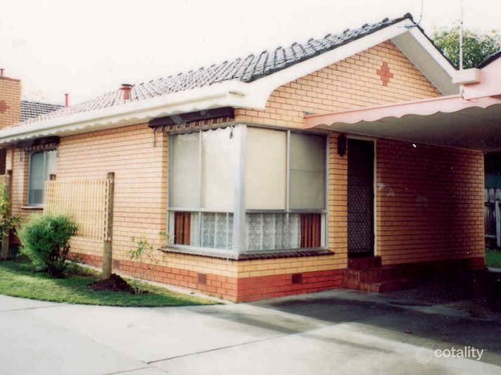 2/4 Mackenzie St W, Golden Square, VIC 3555