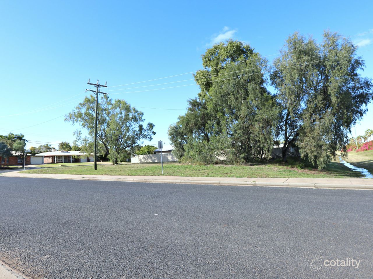 26 Crinum Cres, Emerald, QLD 4720