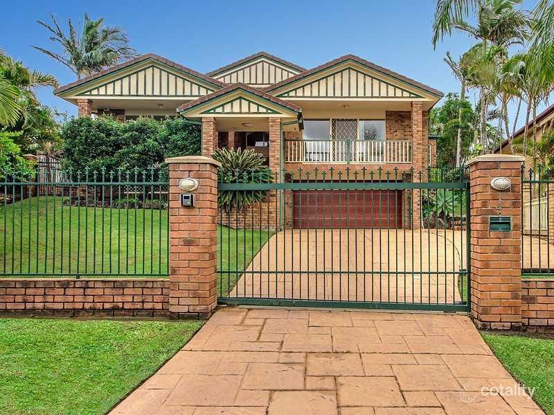 4 Camberwell Cct, Robina, QLD 4226