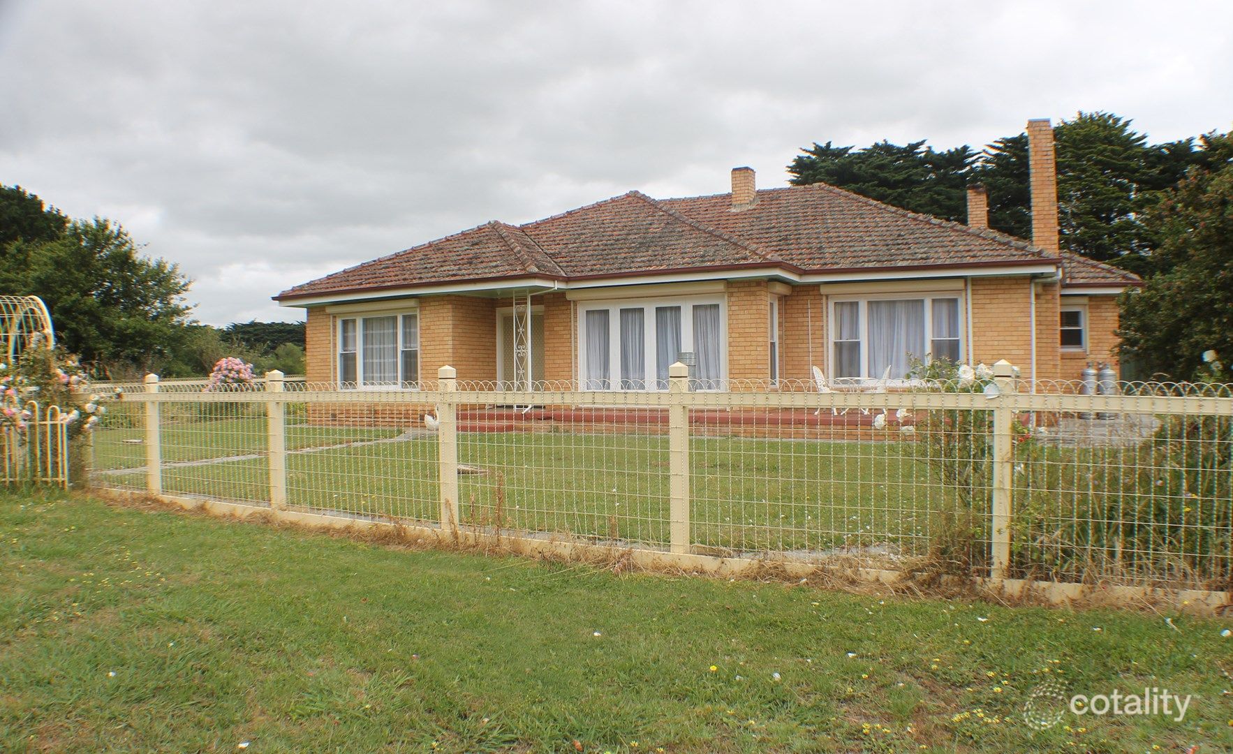 102 Andrews Rd, Knebsworth, VIC 3286