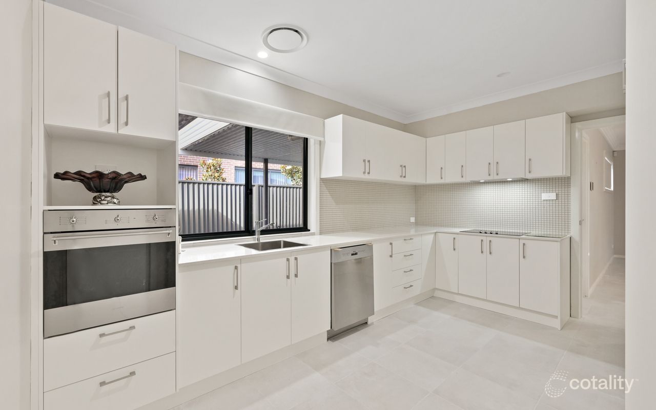 19 Chamberlain Way, Harrington Park, NSW 2567