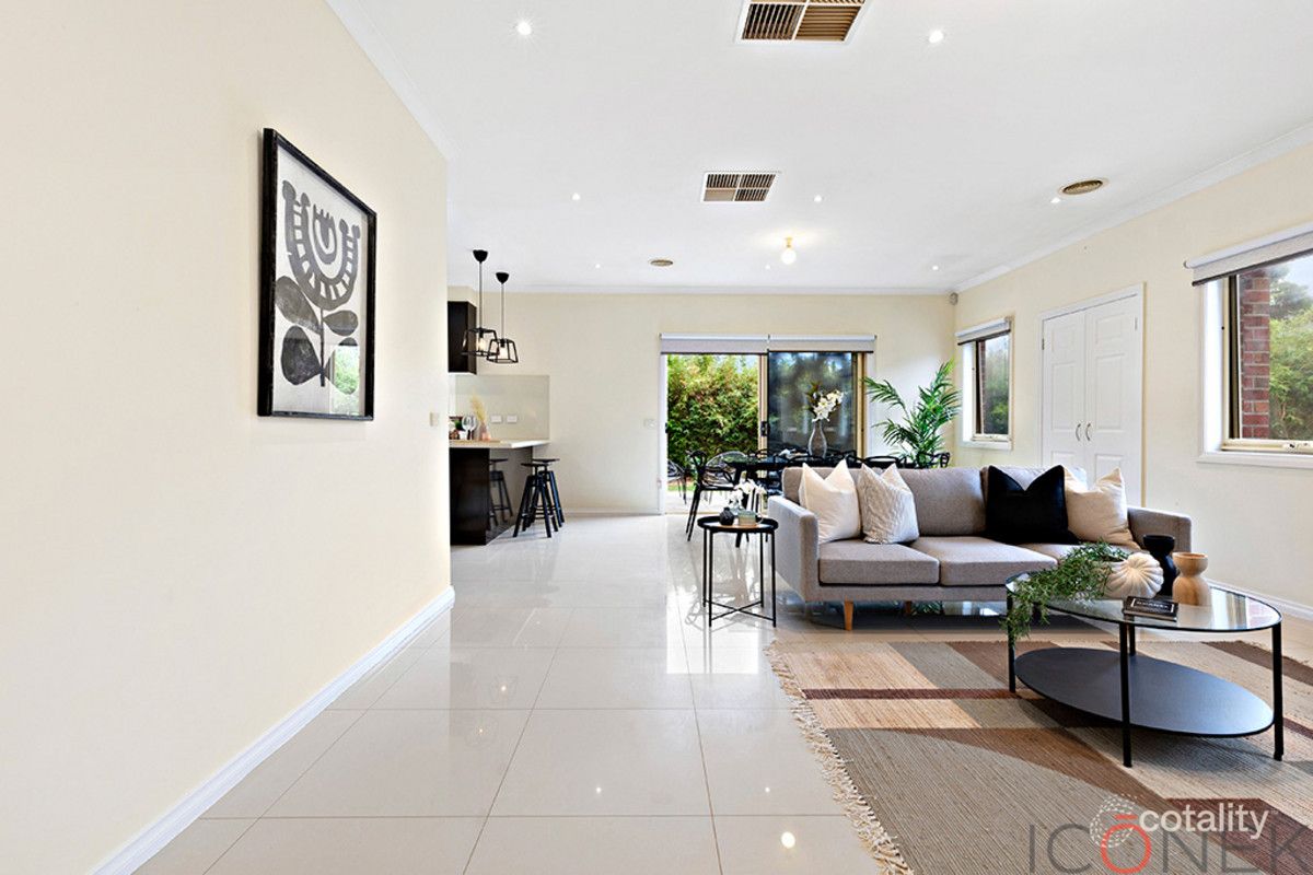 43 Pine Park Dr, Wollert, VIC 3750