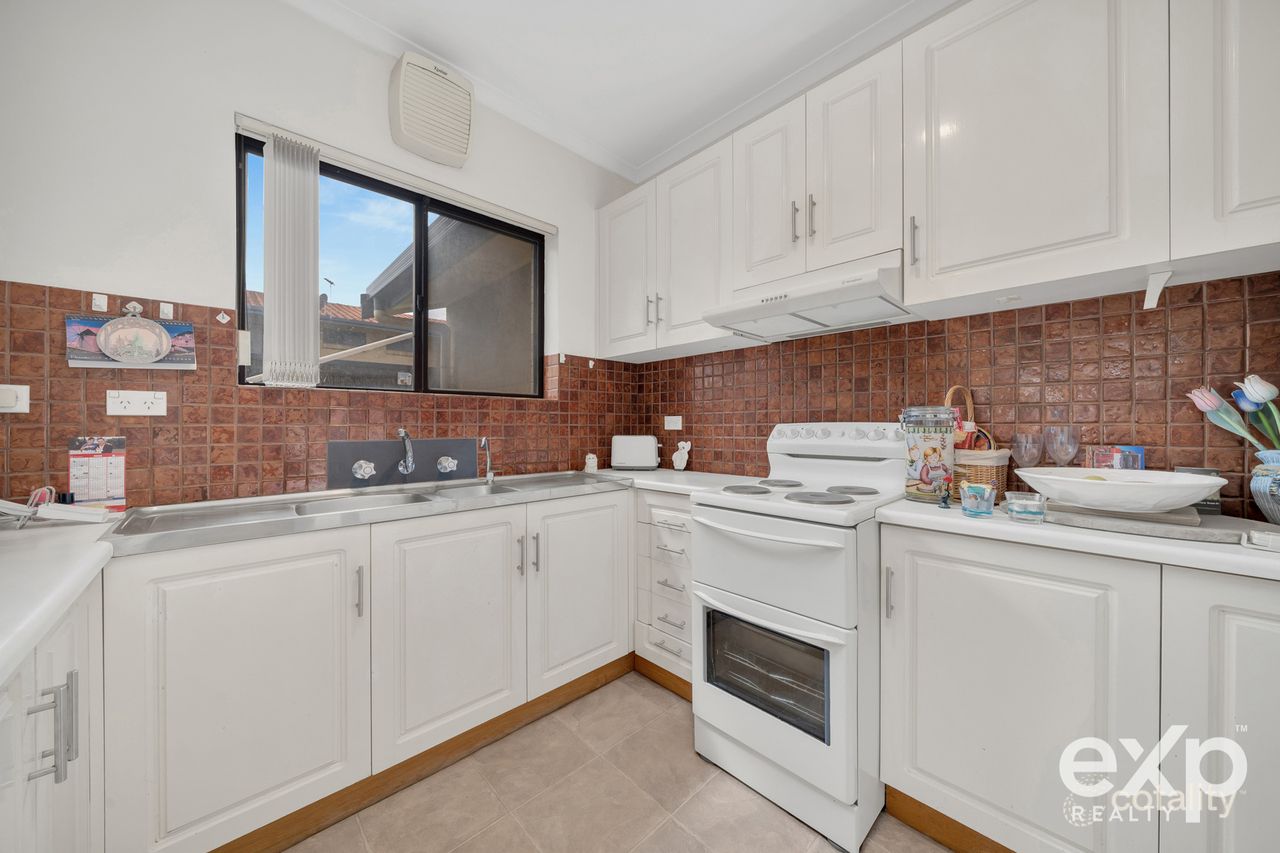 30/75 Brebner Dr, West Lakes, SA 5021