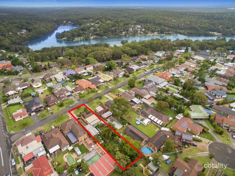8 Doris St, Picnic Point, NSW 2213