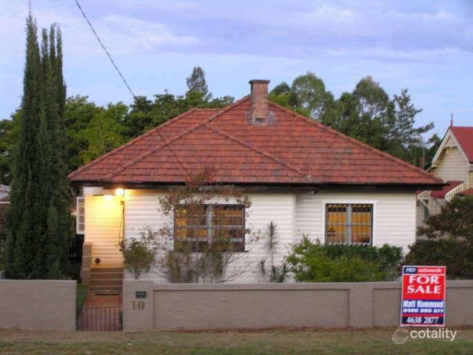 10 Helen St, Newtown, QLD 4350