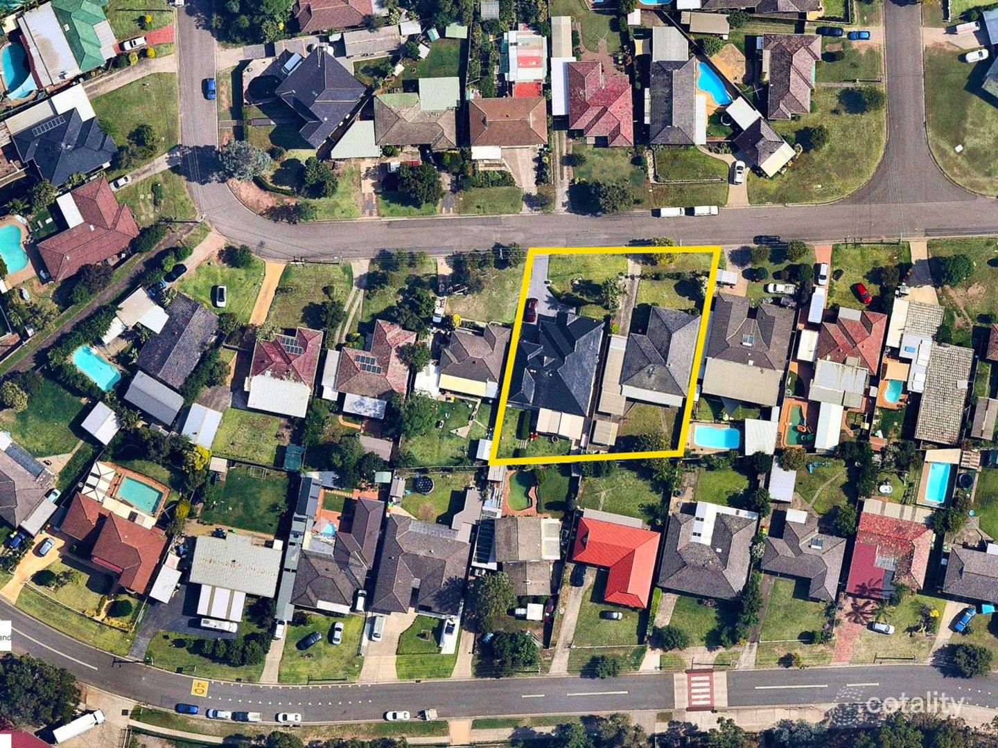 19 Harvey Ave, Moorebank, NSW 2170