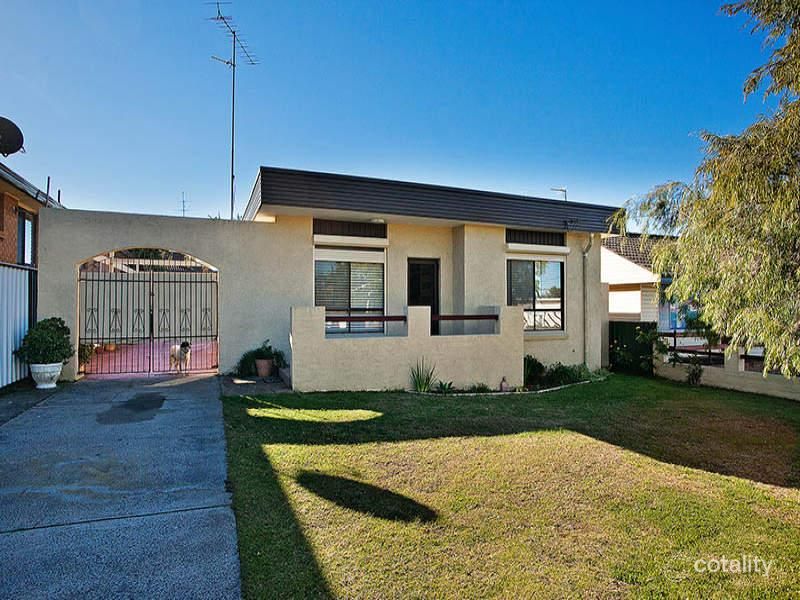 3 Barrack Ave, Barrack Heights, NSW 2528