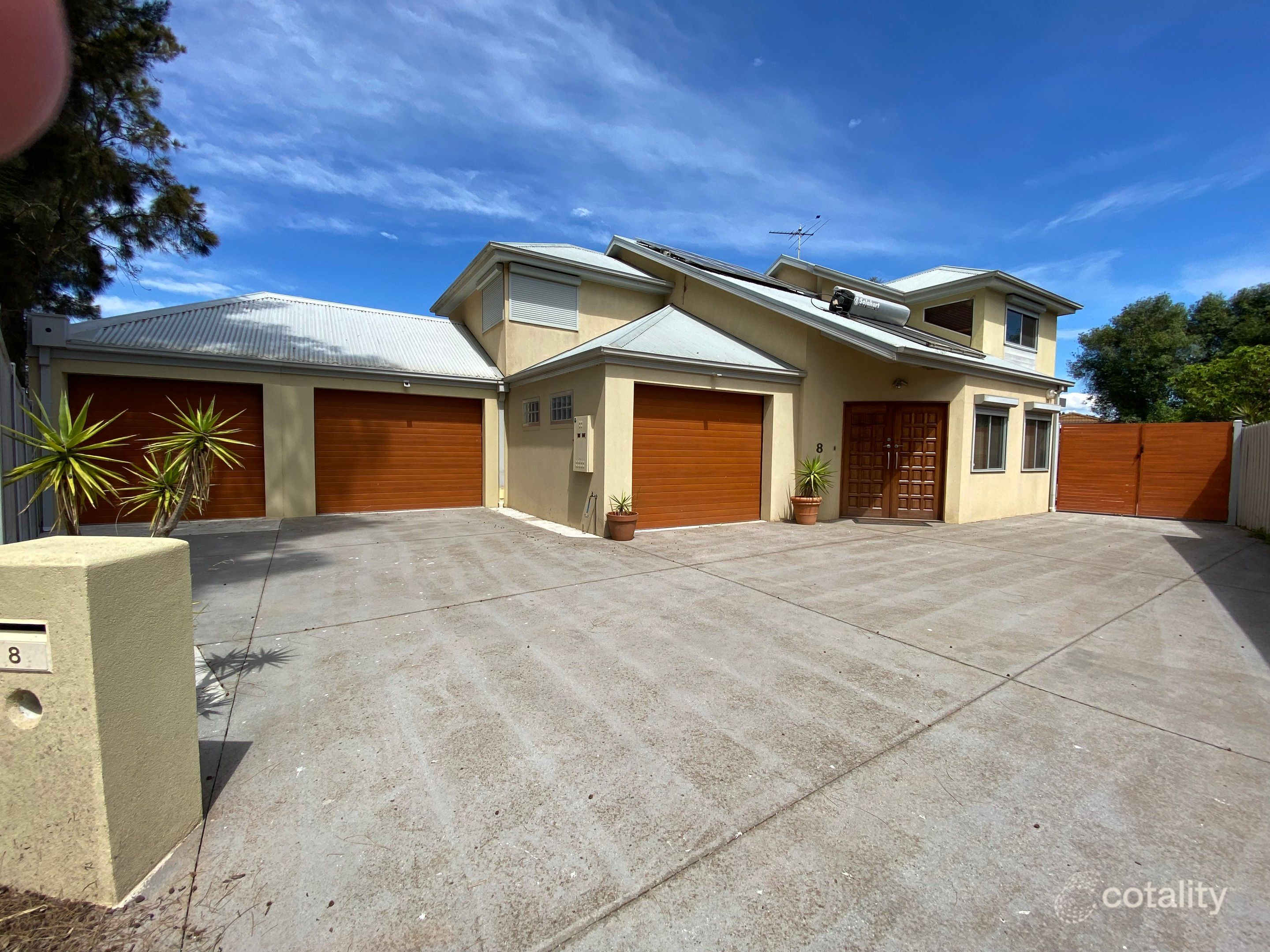 8 Perch Cl, Werribee South, VIC 3030