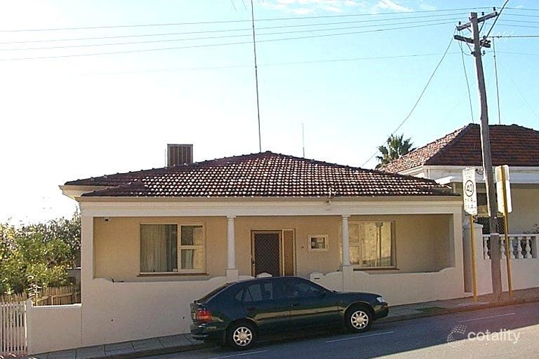 18 Finnerty St, Fremantle, WA 6160