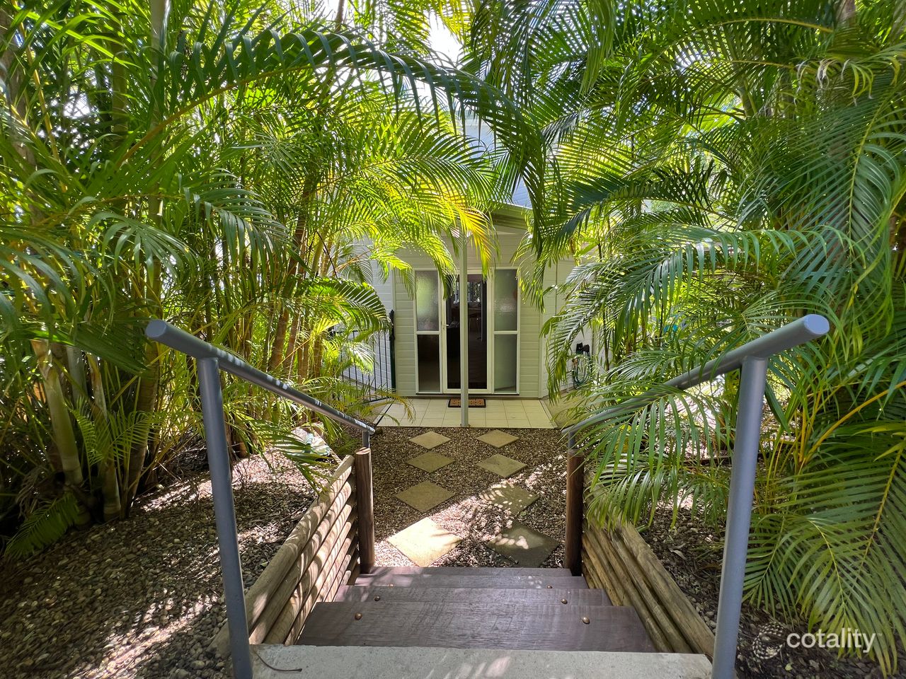 2 Flinders St, Cooktown, QLD 4895