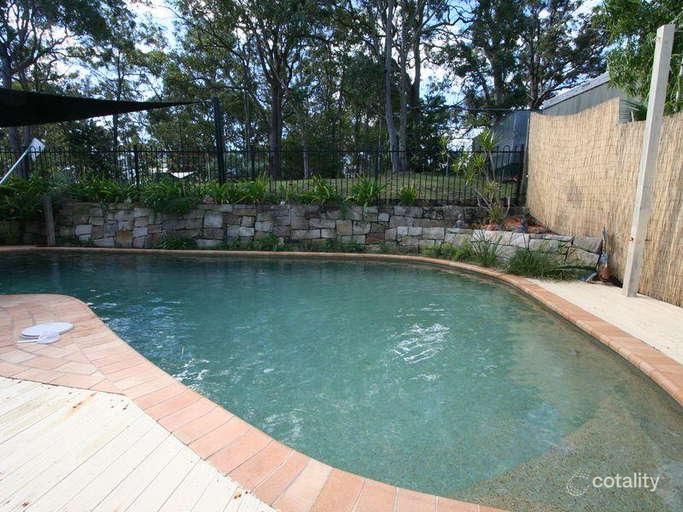 28 Coal Point Rd, Coal Point, NSW 2283