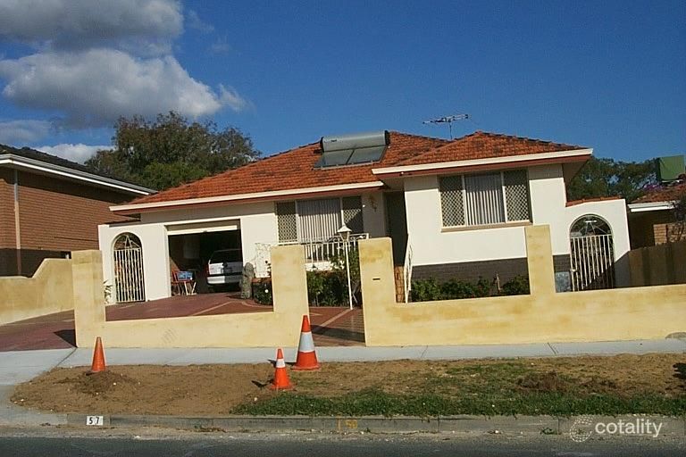 57 Stevens St, White Gum Valley, WA 6162