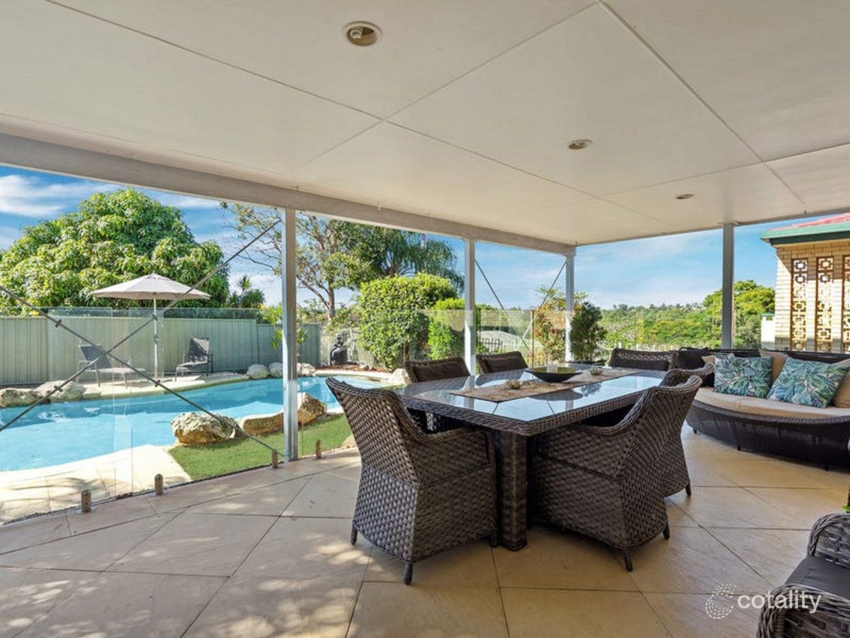 15 Koumala St, Mansfield, QLD 4122