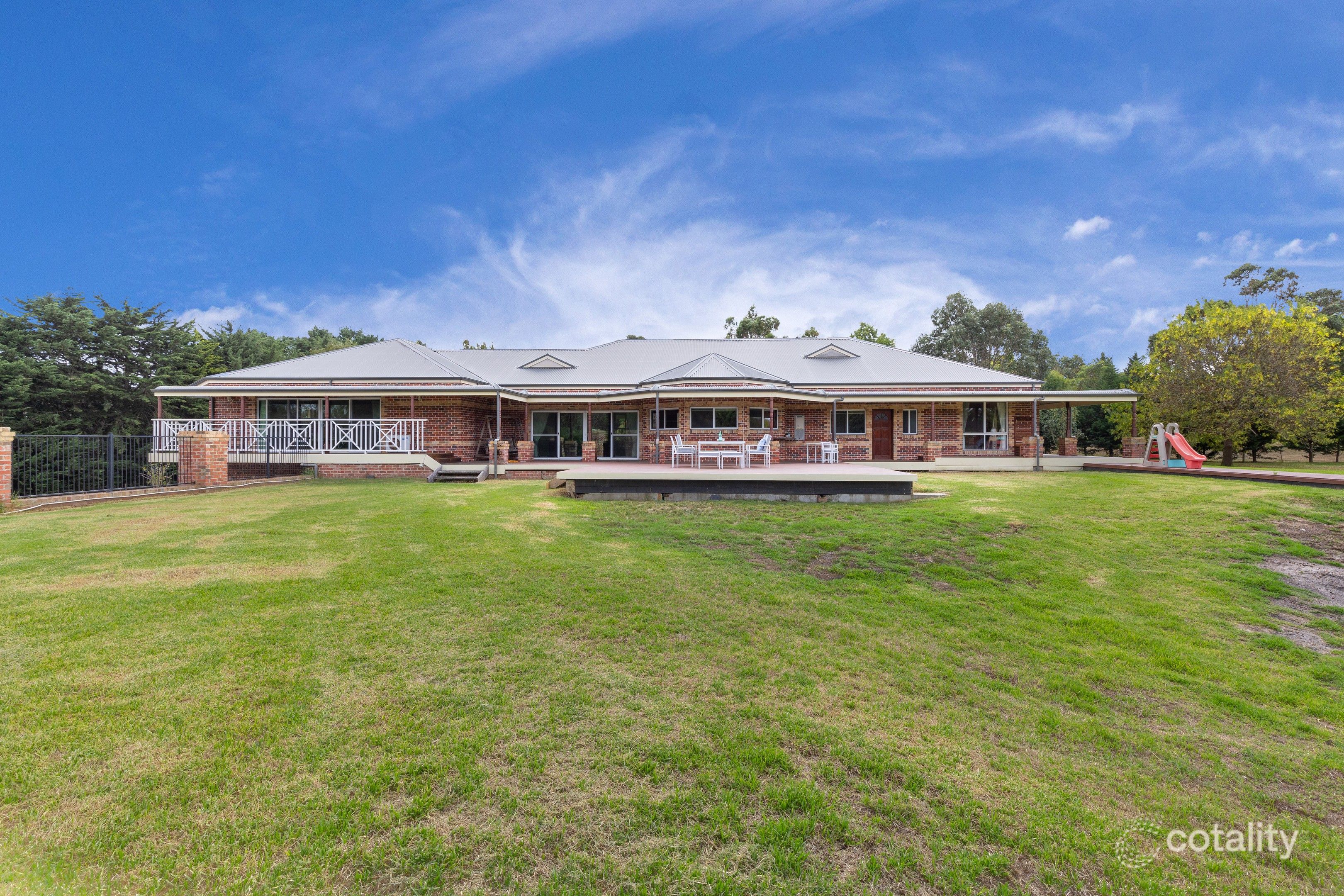 10 Hillcrest Dr, Langwarrin, VIC 3910