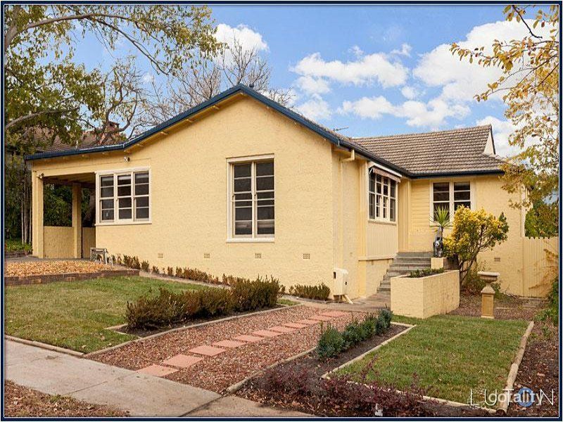 10 Carmichael St, Deakin, ACT 2600