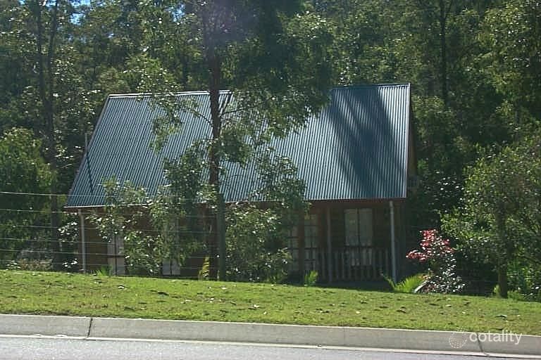 6 Glen Eaton St, Eatons Hill, QLD 4037