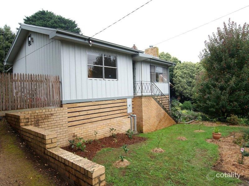 11 Comongin Ave, Warburton, VIC 3799