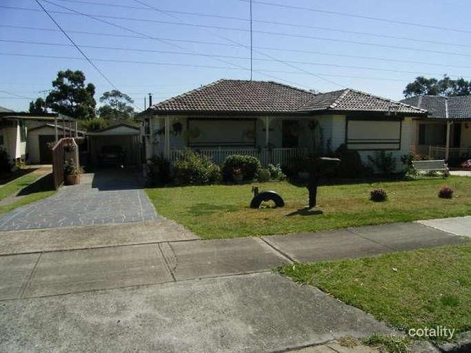 24 Salamaua Rd, Whalan, NSW 2770