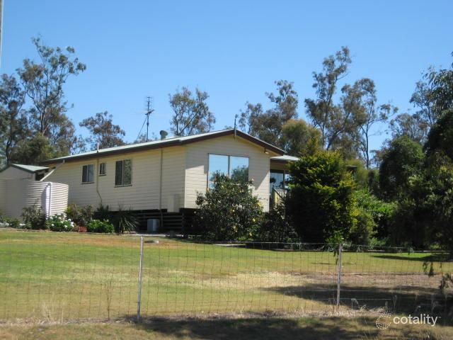 207 Lakes Dr, Laidley Heights, QLD 4341