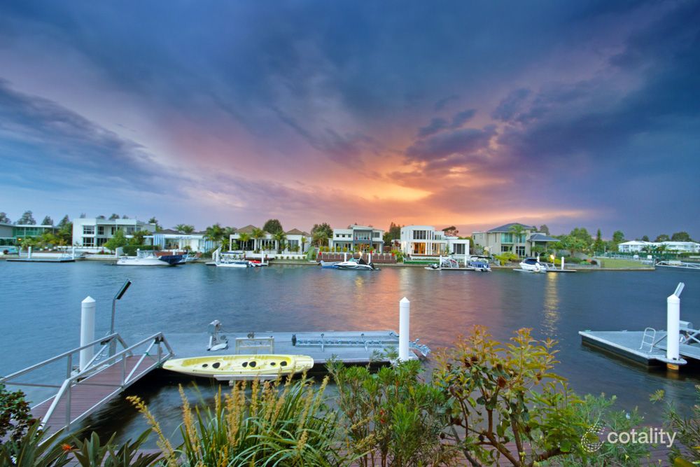 35 Bellanboe Cct, Pelican Waters, QLD 4551