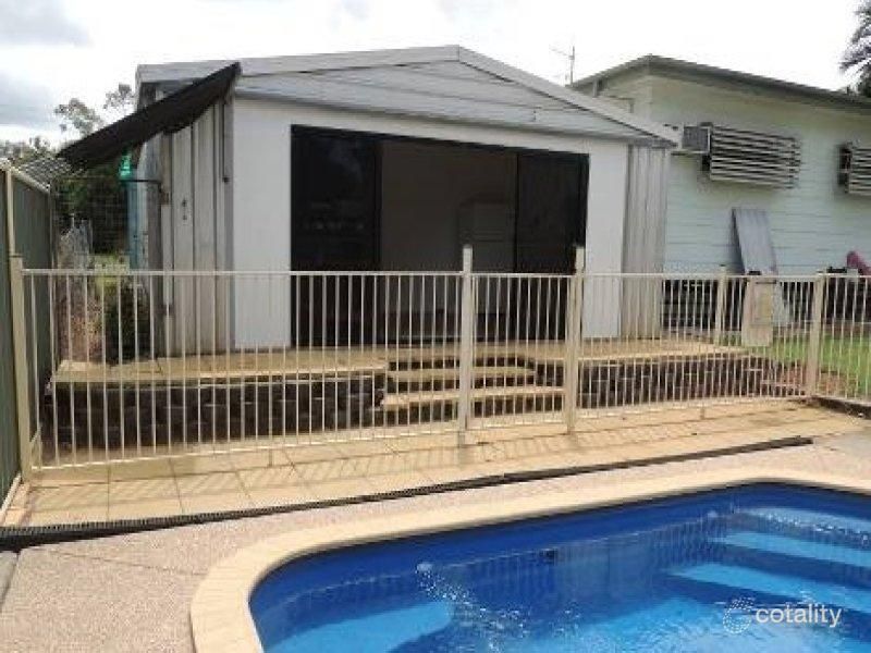 17 Barraclough Cres, Moranbah, QLD 4744