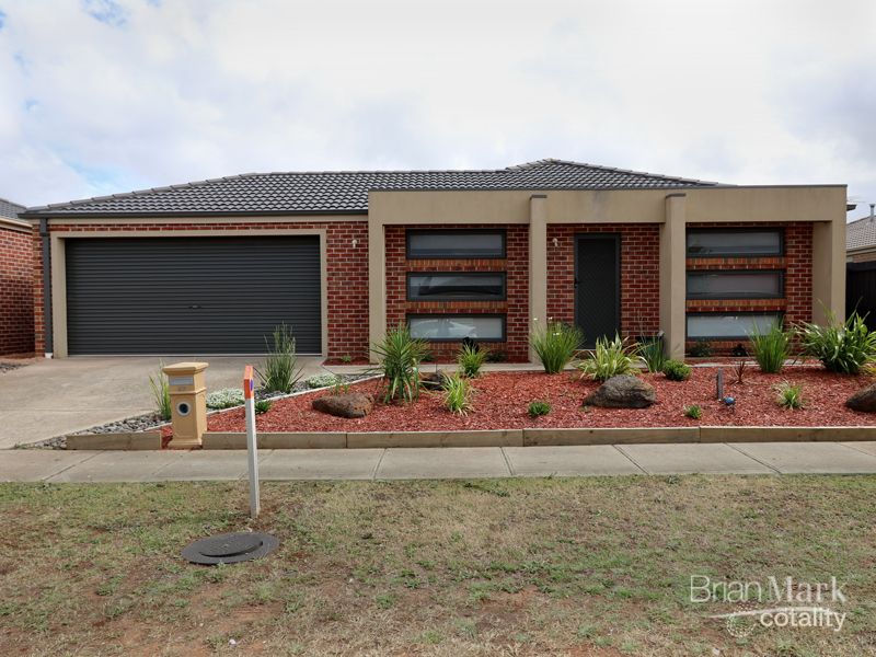 47 Lady Penrhyn Dr, Wyndham Vale, VIC 3024