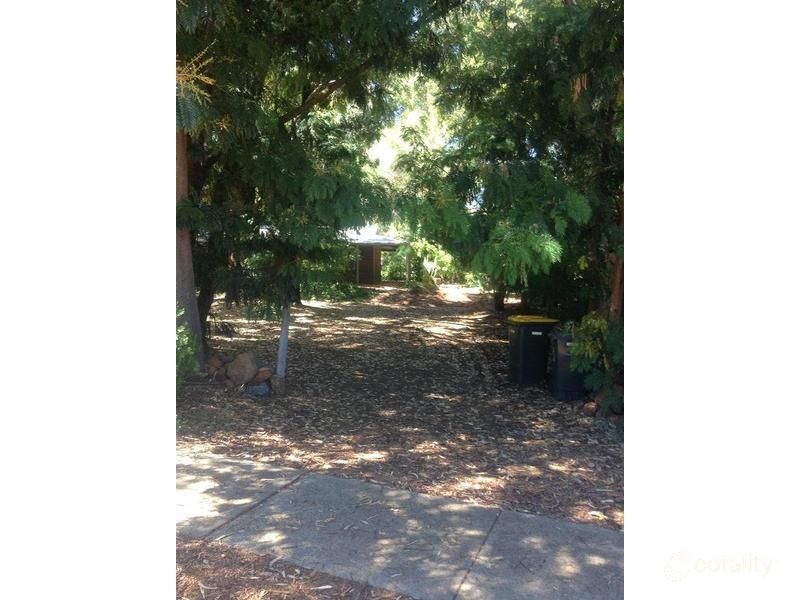 63 Marginata Cres, Dwellingup, WA 6213