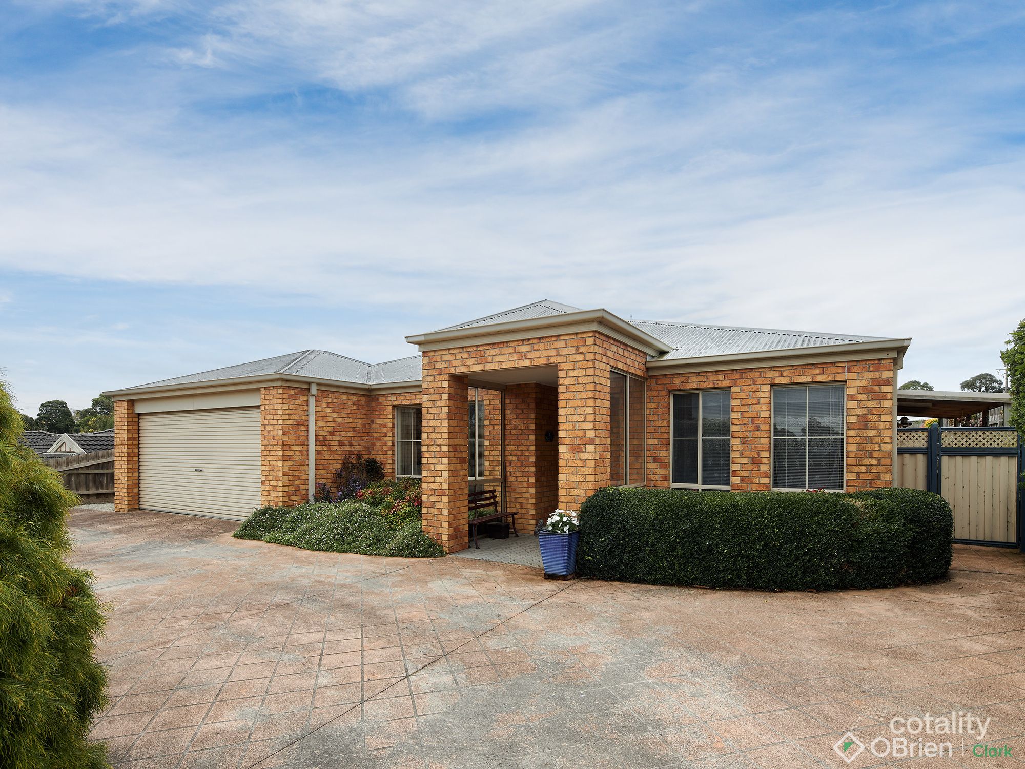 9 Davey Dr, Drouin, VIC 3818