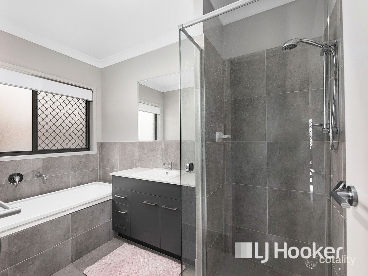 68 Pintail Cct, Deebing Heights, QLD 4306