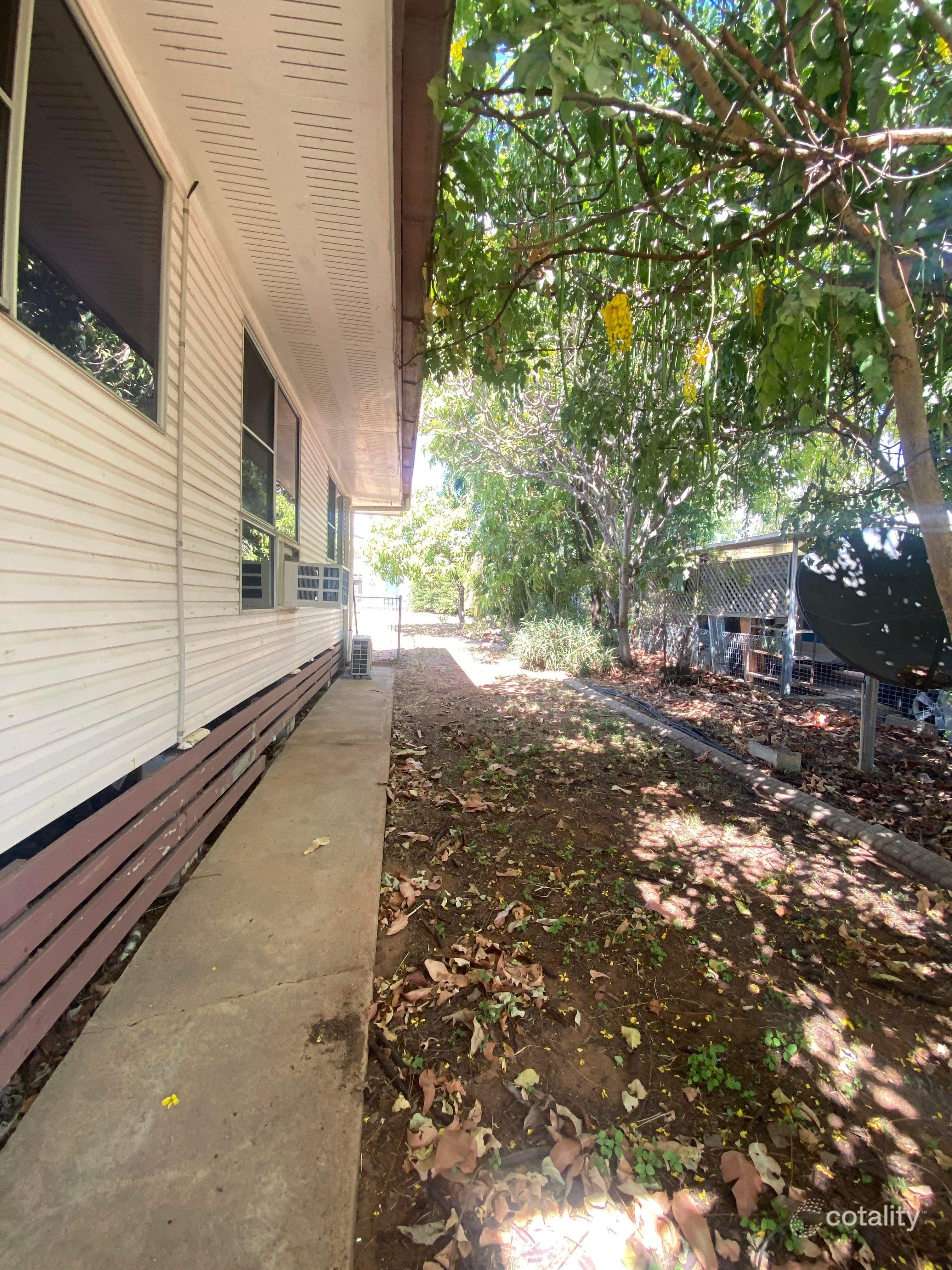 7 Cook Ct, Moranbah, QLD 4744