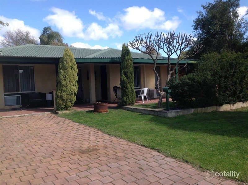 19 Conifer St, Maddington, WA 6109