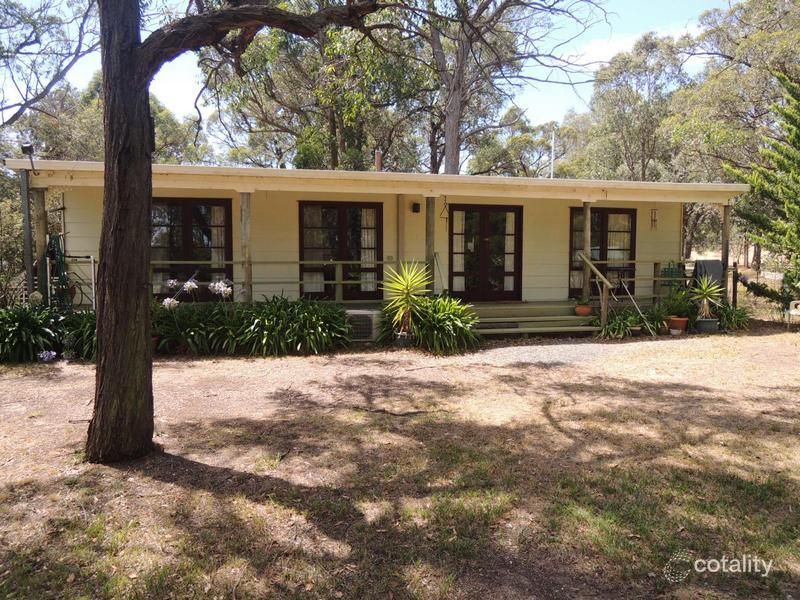 270 Ryans Rd, Coongulla, VIC 3860