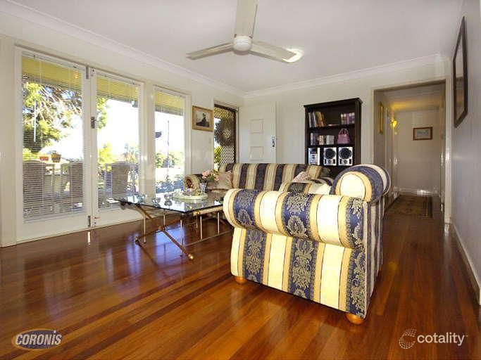 5 Ormeley St, Stafford Heights, QLD 4053