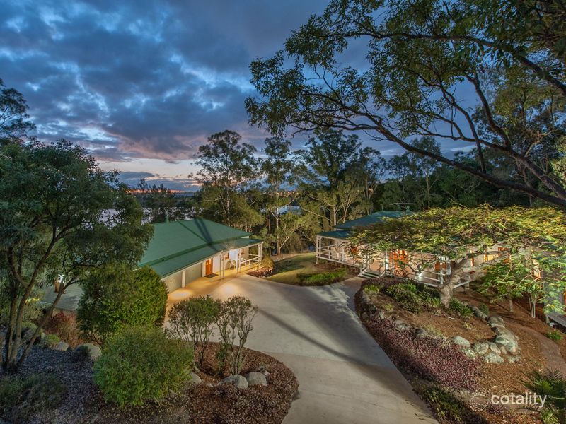 2097 Roghan Rd, Bridgeman Downs, QLD 4035