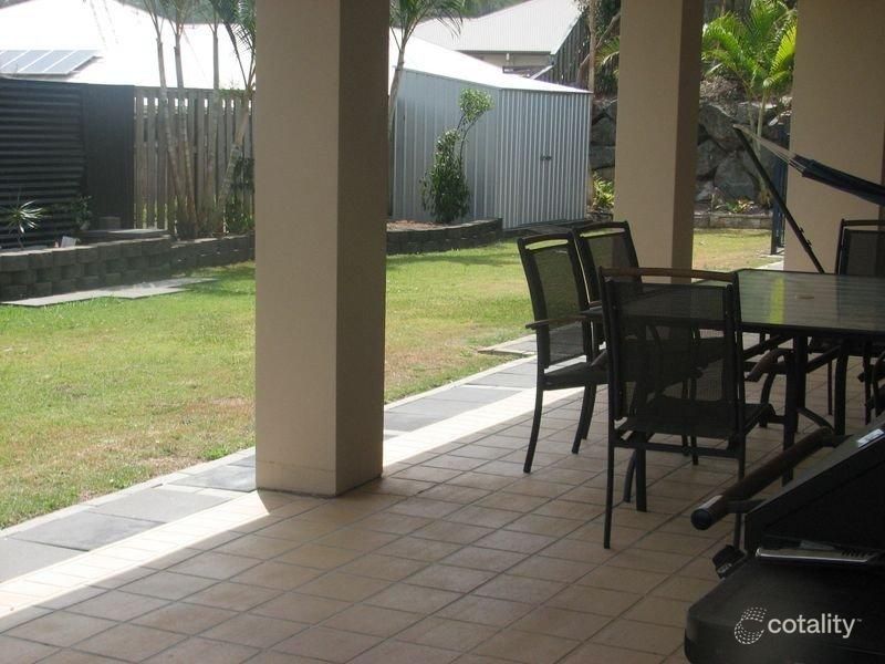 13 Irvine St, Pacific Pines, QLD 4211