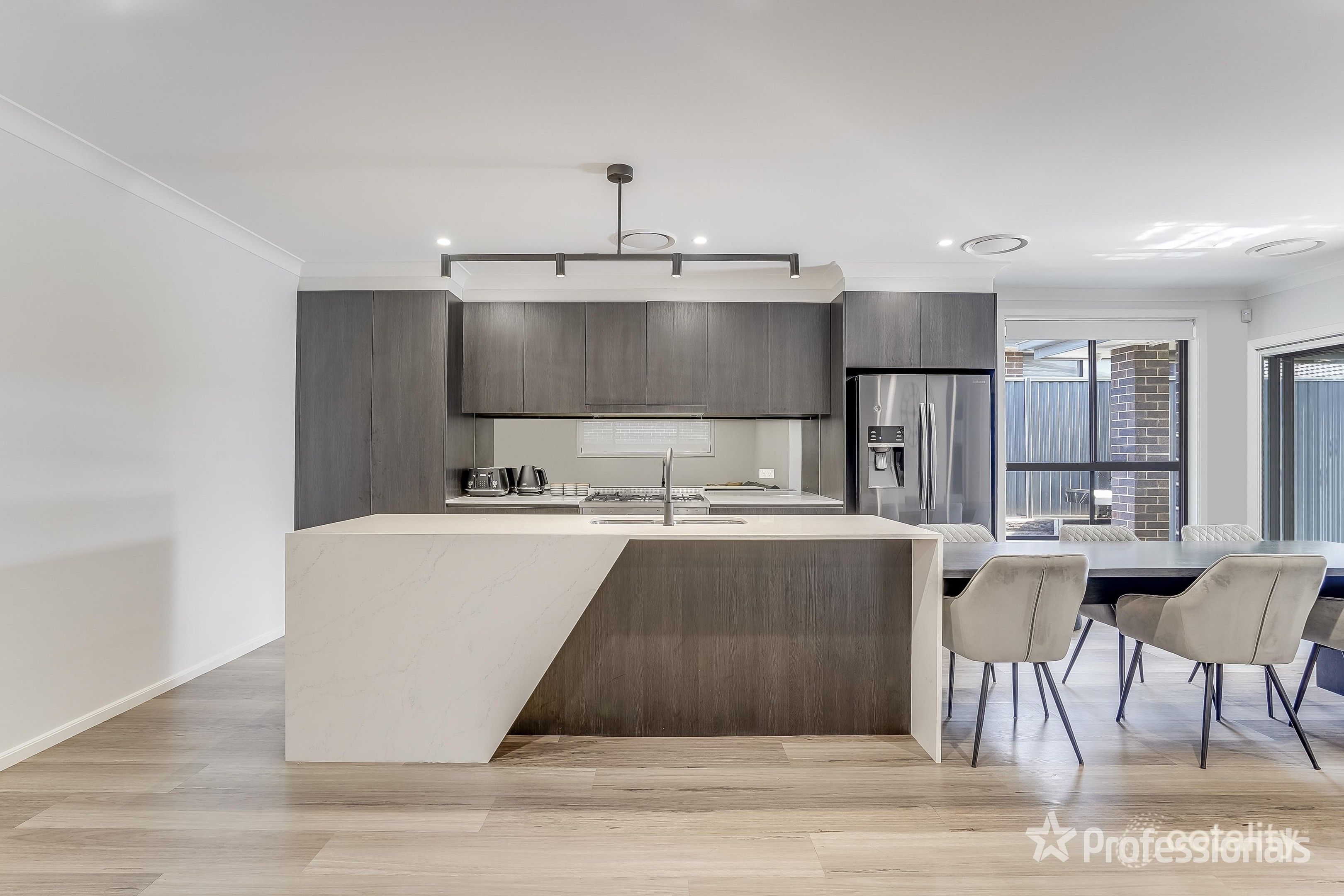 13 Starke St, Spring Farm, NSW 2570