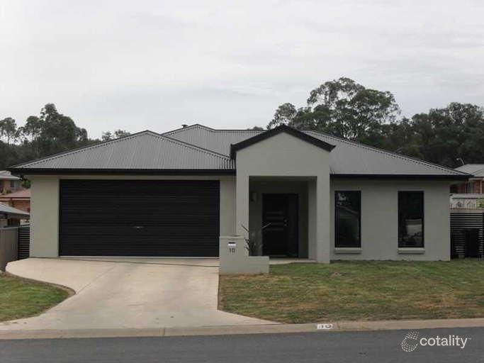 10 Maroo St, Tumut, NSW 2720