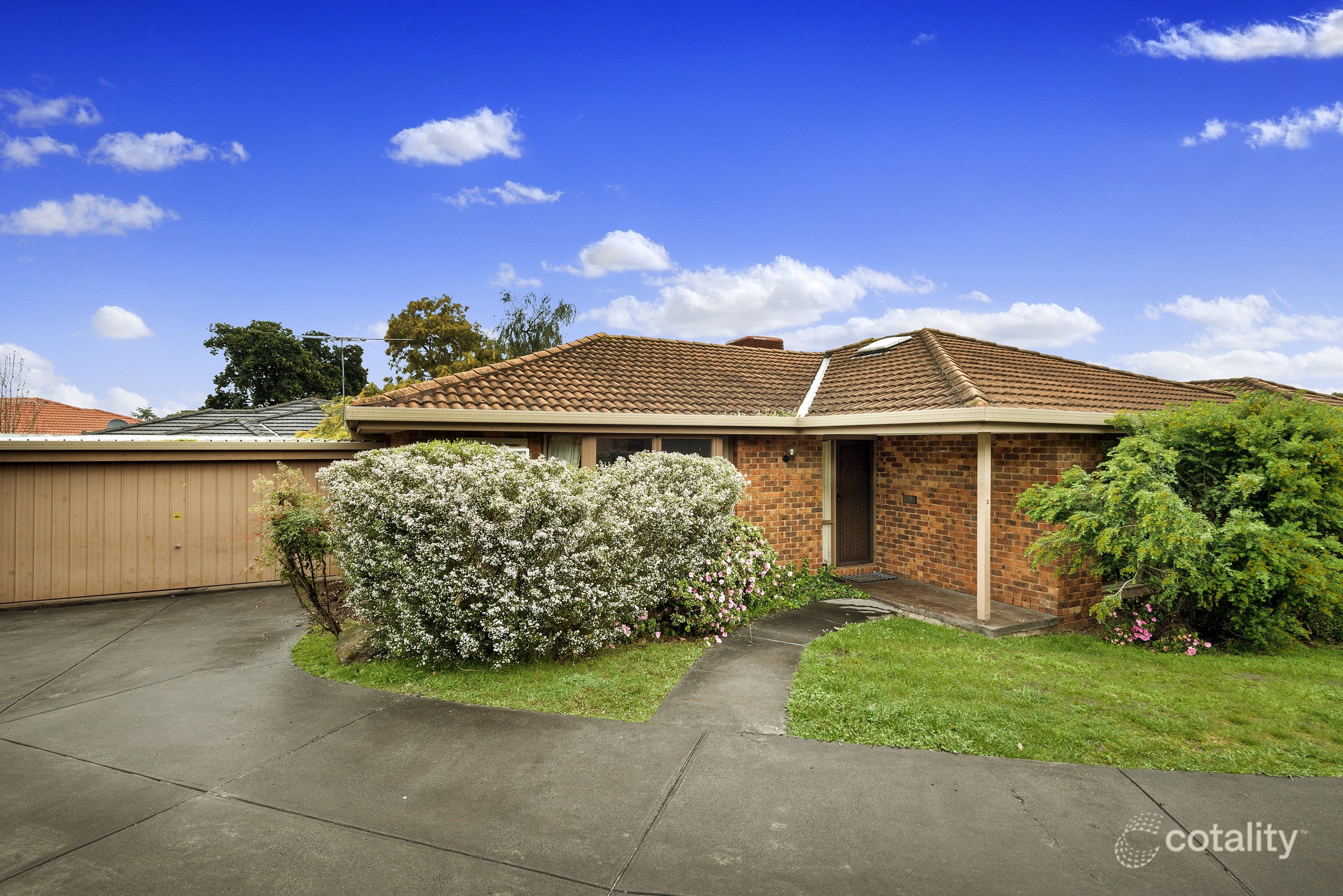 2/14 Mantell St, Doncaster East, VIC 3109