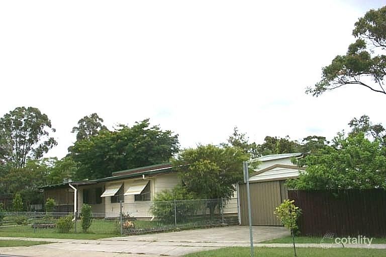 23 Lyngrove St, Kingston, QLD 4114